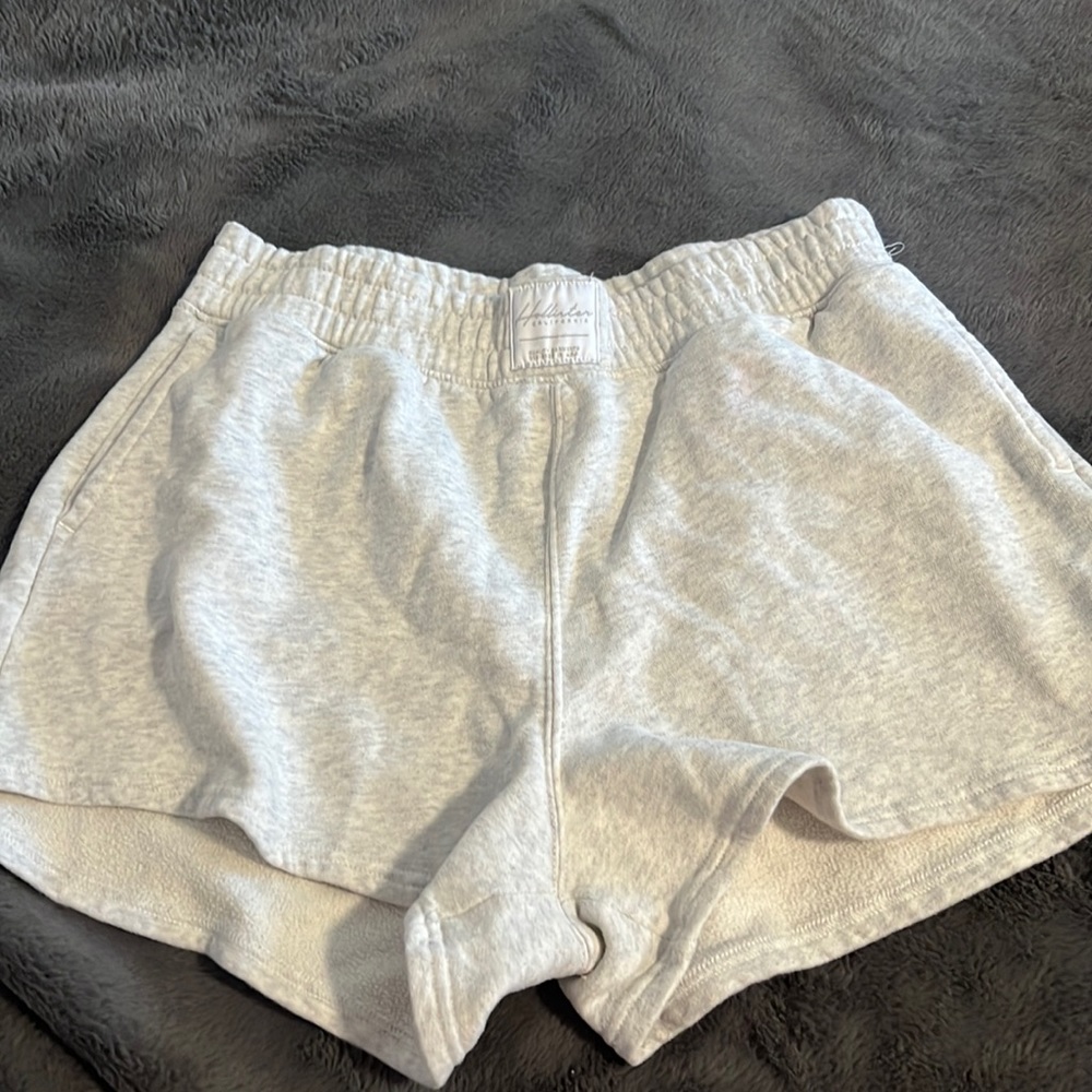 Hollister Sweat Shorts with pockets size large
